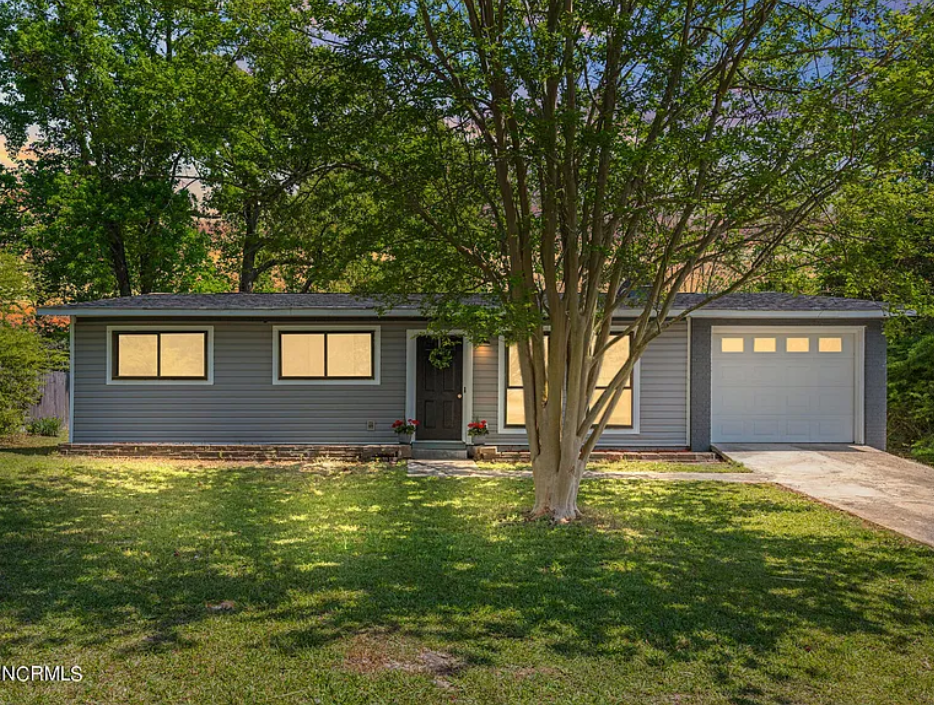 6019 E Red Oak Court